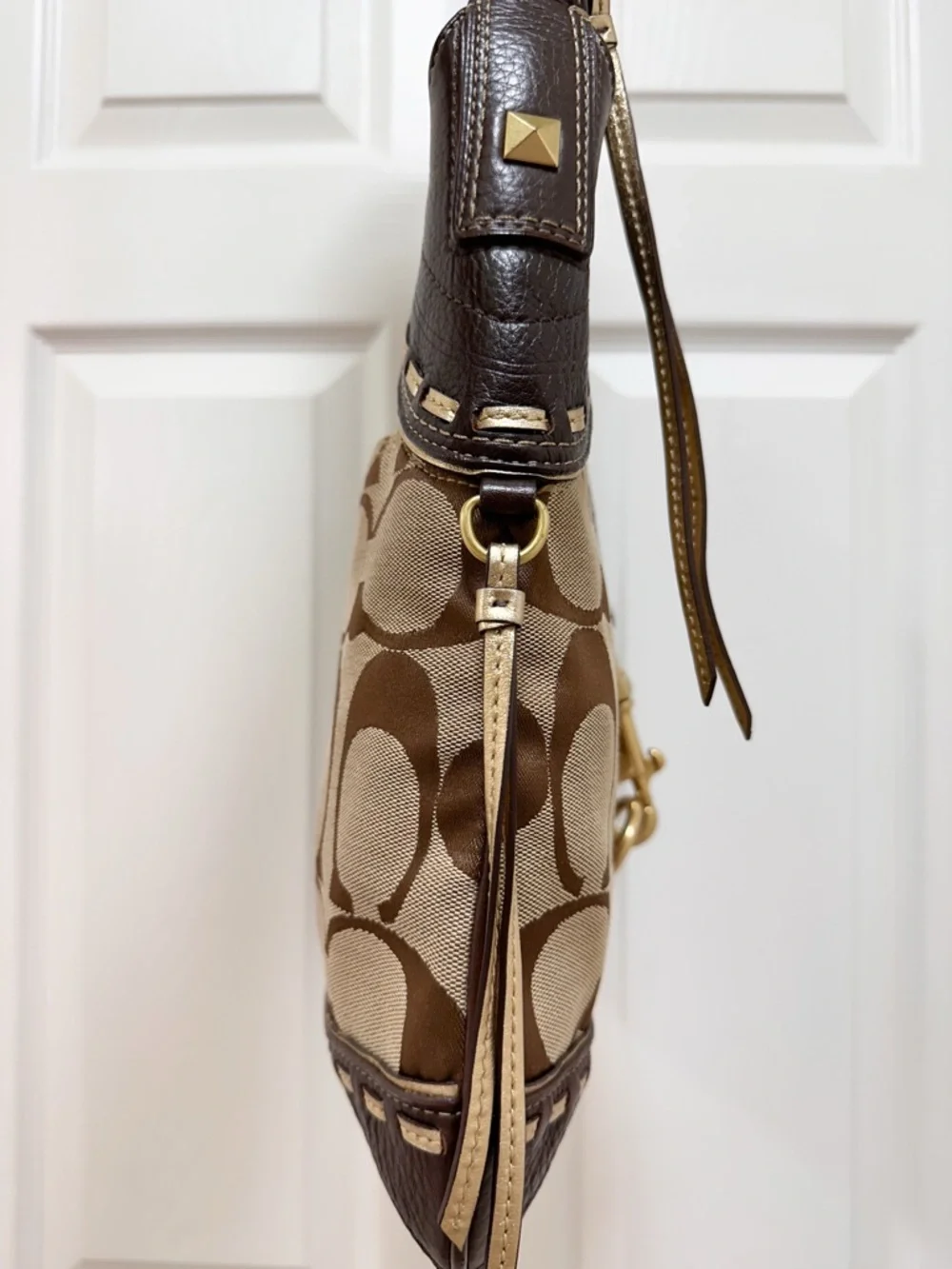 Coach‎ Hamptons Studded Clip Hobo Bag Signature Jacquard Brown